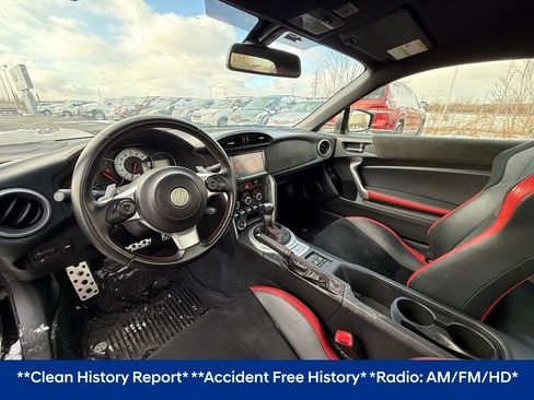 Used 2020 Toyota 86 image 2