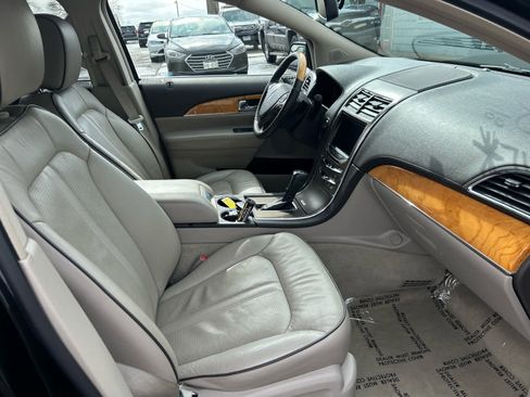 Used 2013 Lincoln MKX AWD image 26