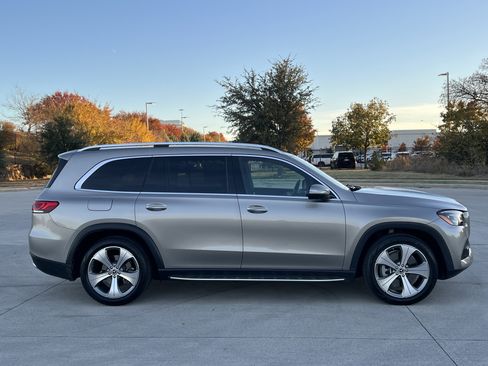 Used 2022 Mercedes-Benz GLS 450 4MATIC image 10