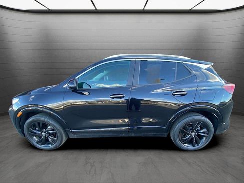 Used 2024 Buick Encore GX Sport Touring image 3