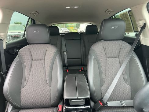 Used 2022 Buick Envision Preferred FWD image 31