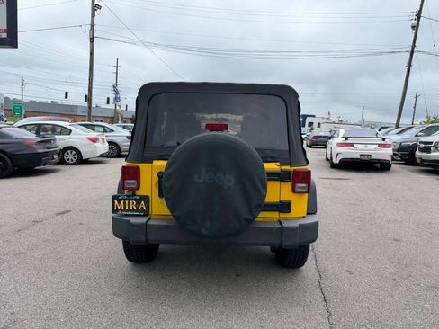 Used 2009 Jeep Wrangler Unlimited X RWD image 5