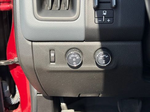 Used 2017 Chevrolet Colorado Z71 AWD/4WD image 19