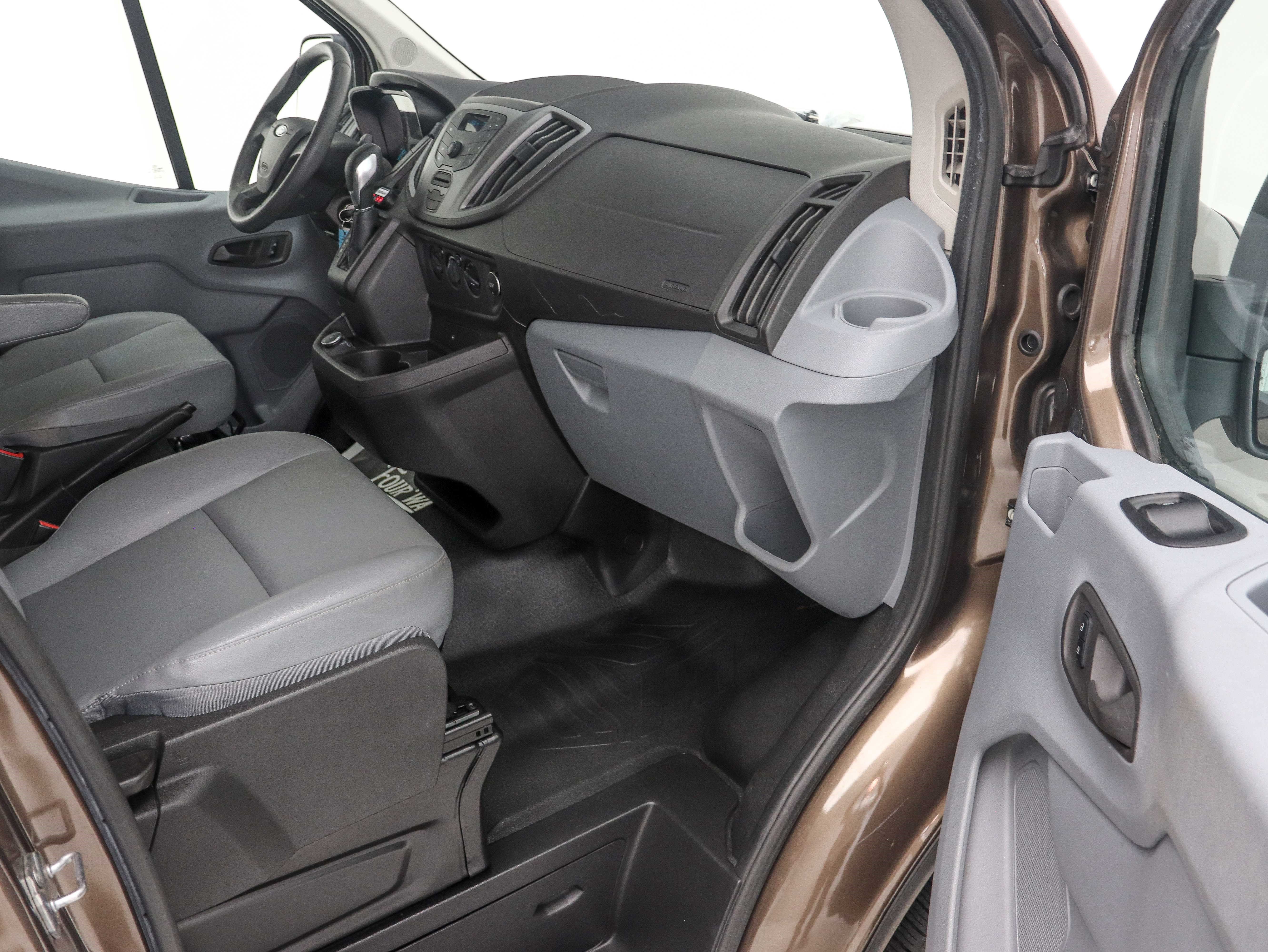 Used 2017 Ford Transit 350 XL RWD image 19
