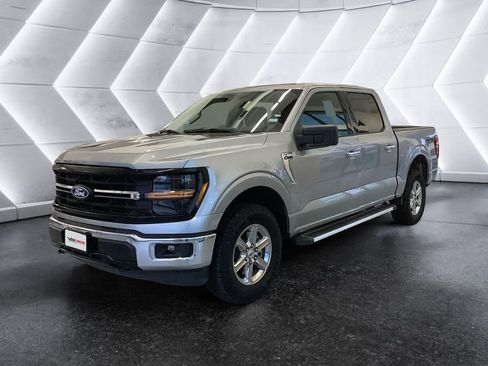 Used 2025 Ford F150 XLT w/ Equipment Group 301A Standard image 3