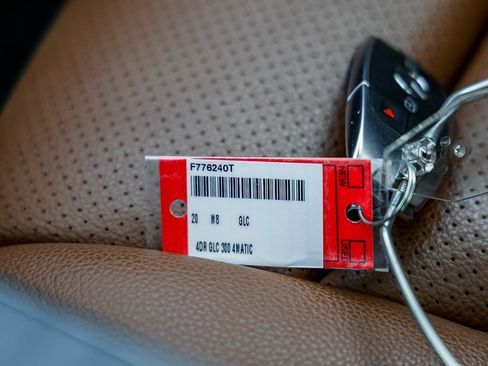 Used 2020 Mercedes-Benz GLC 300 GLC 300 image 7