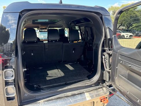 Used 2021 Land Rover Defender 110 X AWD/4WD image 23