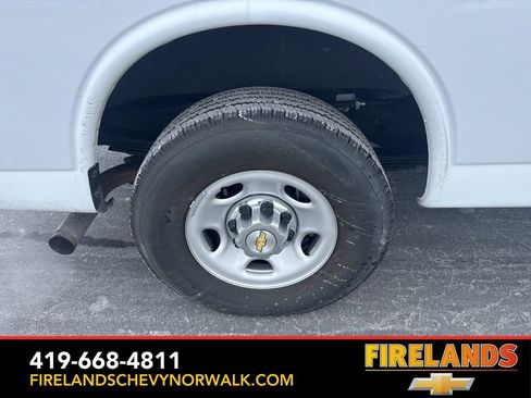 Used 2024 Chevrolet Express 3500 LT w/ LT Preferred Equipment Group image 14