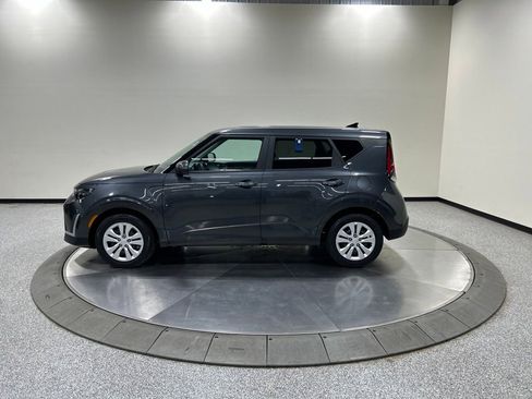 Used 2023 Kia Soul LX FWD image 10