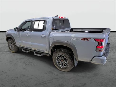 Used 2023 Nissan Frontier PRO-4X w/ Pro-4X Premium Package AWD/4WD image 2