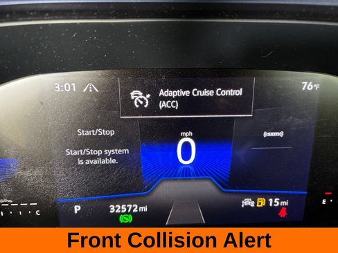 Used 2024 Volkswagen Taos SE w/ Panoramic Sunroof Package AWD/4WD image 16