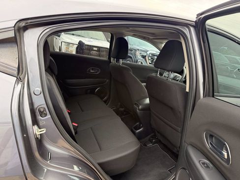 Used 2017 Honda HR-V EX image 15