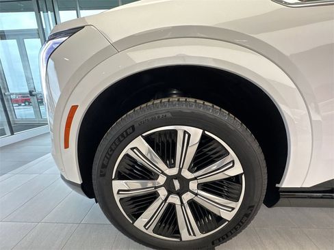 New 2025 Cadillac Escalade IQ Luxury 1 w/ Smart Trailering package image 10