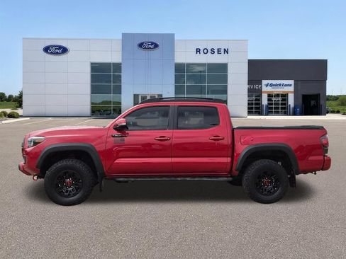 Used 2017 Toyota Tacoma TRD Pro AWD/4WD image 6