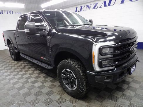 Used 2023 Ford F250 Lariat w/ Lariat Ultimate Package image 3