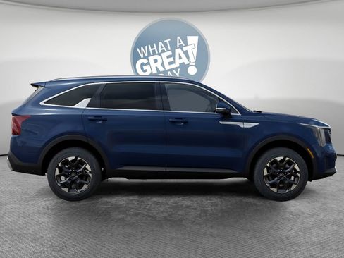 New 2026 Kia Sorento S AWD/4WD image 7