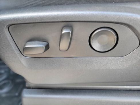 Used 2023 GMC Sierra 1500 Elevation image 19