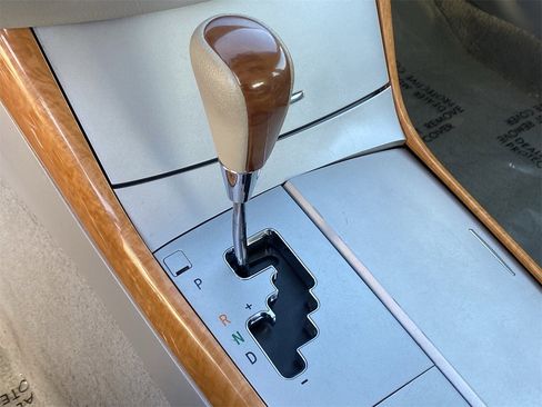 Used 2006 Toyota Avalon XLS image 26