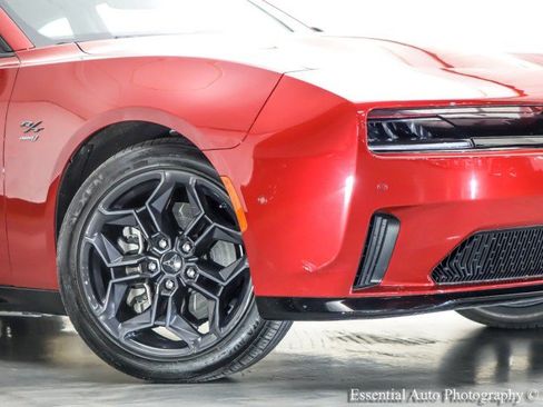 Used 2025 Dodge Charger Daytona R/T w/ Sun & Sound Package AWD/4WD image 3