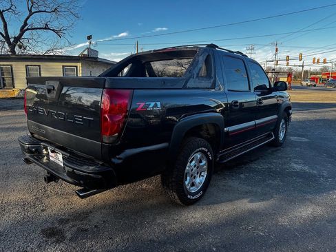 Used 2004 Chevrolet Avalanche Z71 w/ Preferred Equipment Group image 5