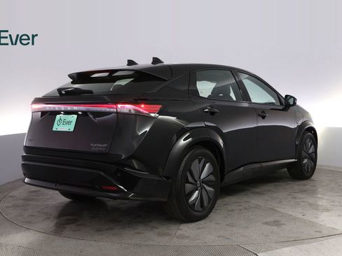 Used 2024 Nissan Ariya AWD image 3