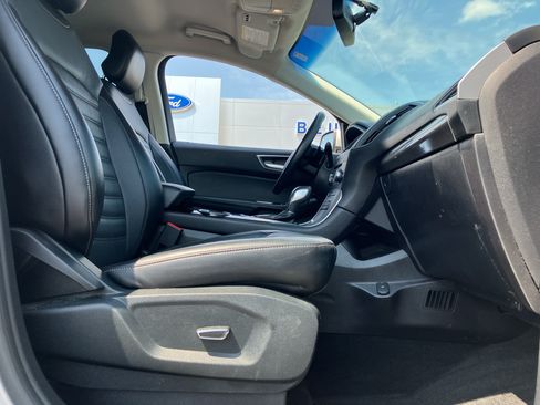 Used 2017 Ford Edge SEL w/ Equipment Group 201A FWD image 36