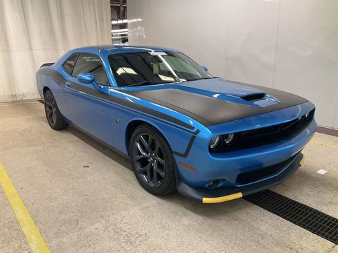 Used 2019 Dodge Challenger GT w/ Blacktop Package RWD image 1