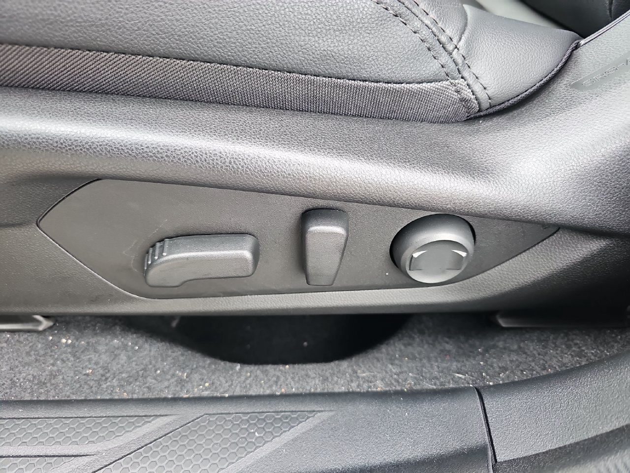Certified 2026 Subaru Outback Premium AWD/4WD image 34