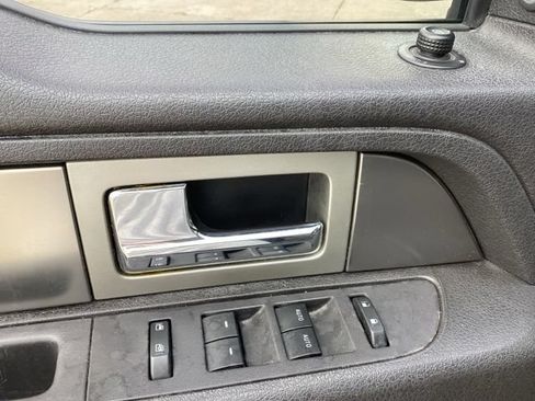 Used 2014 Ford F150 FX4 w/ Equipment Group 402A Luxury AWD/4WD image 25