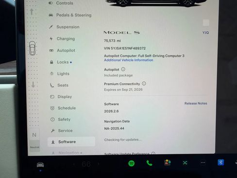Used 2022 Tesla Model S Standard Range image 32