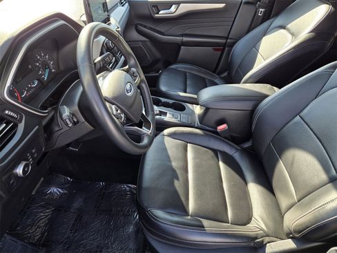 Used 2022 Ford Escape SEL image 12