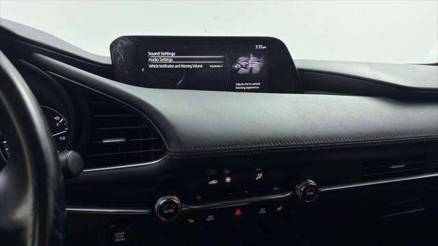 Used 2019 MAZDA MAZDA3 Sedan w/ Preferred Package FWD image 31