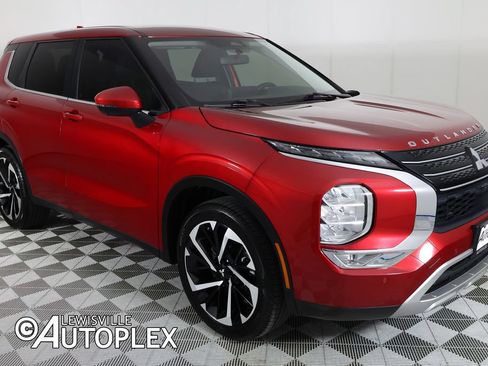 Used 2024 Mitsubishi Outlander SE FWD image 3
