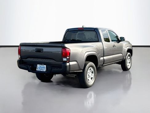 Used 2022 Toyota Tacoma SR RWD image 7