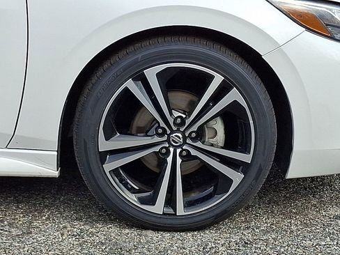 Certified 2023 Nissan Sentra SR image 9