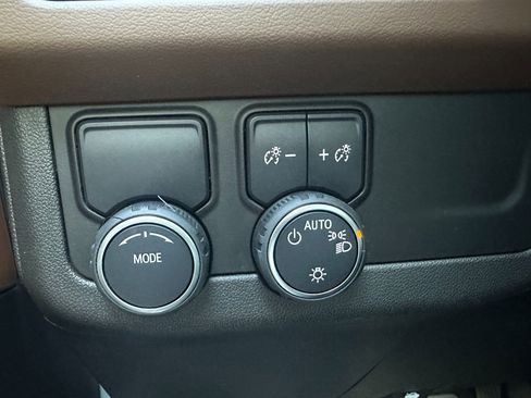 Used 2022 Chevrolet Tahoe High Country image 44