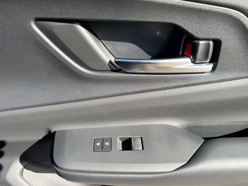 New 2026 Toyota Prius Plug-In Hybrid FWD image 32