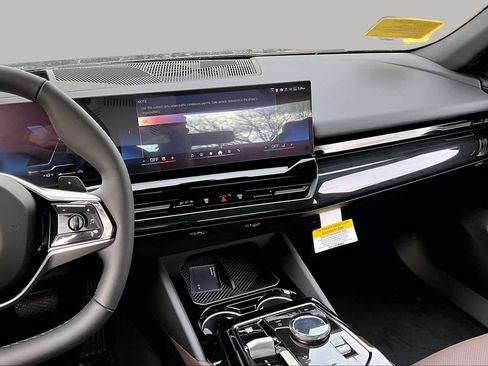 New 2026 BMW 530i xDrive w/ Premium Package AWD/4WD image 8