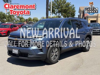 Used 2024 Chevrolet Traverse LT w/ Trailering Package