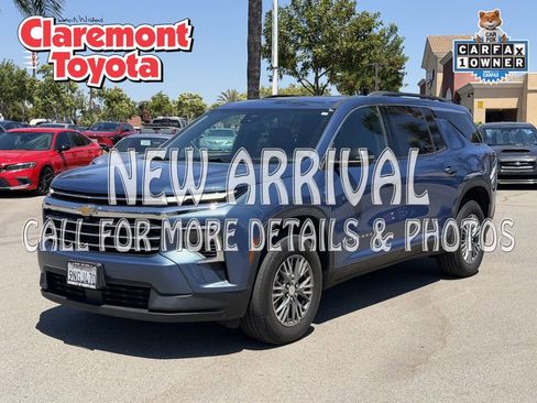 Used 2024 Chevrolet Traverse LT w/ Trailering Package AWD/4WD image 1