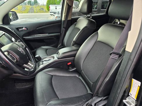 Used 2015 Dodge Journey Crossroad w/ Flexible Seating Group FWD image 13