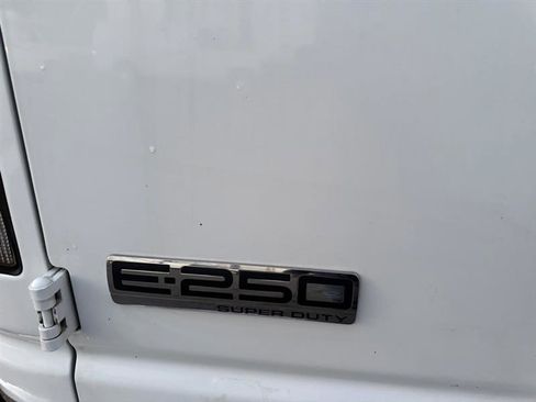 Used 2010 Ford E-250 and Econoline 250 Extended image 36