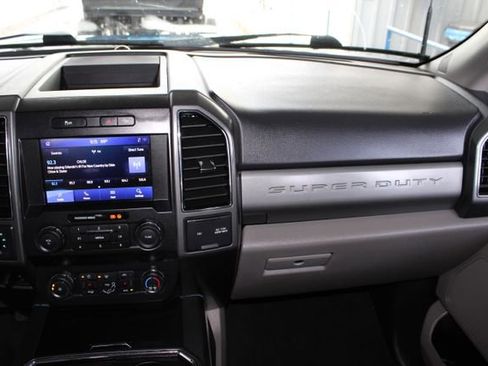 Used 2022 Ford F250 XLT w/ XLT Premium Package AWD/4WD image 28