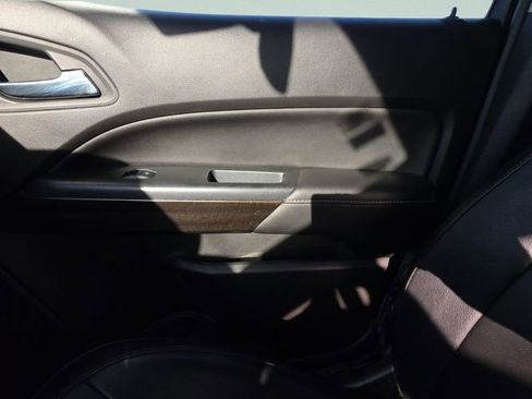 Used 2015 GMC Canyon SLT w/ Driver Alert Package image 16