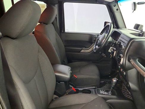 Used 2017 Jeep Wrangler Unlimited Sport w/ Connectivity Group AWD/4WD image 23