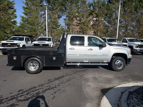 Used 2014 GMC Sierra 3500 SLE w/ HD SLE Premium Package AWD/4WD image 10