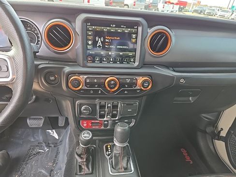 Used 2022 Jeep Gladiator Mojave w/ LED Lighting Group image 31