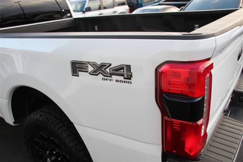 Used 2025 Ford F250 XLT w/ Black Appearance Package AWD/4WD image 45