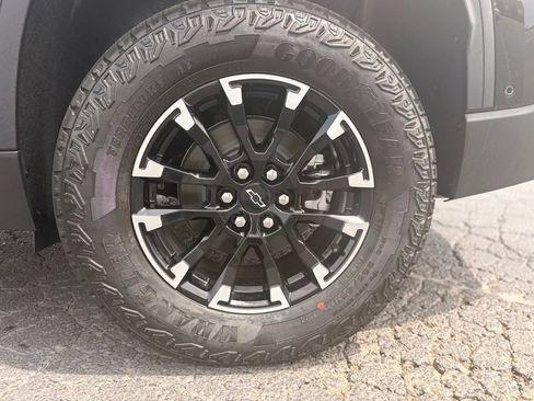 New 2026 Chevrolet Traverse Z71 w/ Enhanced Driving Package AWD/4WD image 9