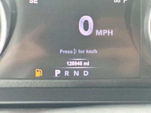 Used 2017 RAM 1500 Laramie w/ Convenience Group AWD/4WD image 13